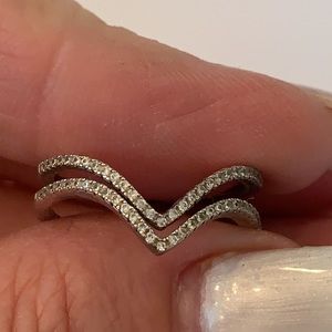 Sterling silver genuine small diamond v band ring